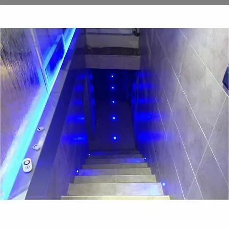 Holiday home De Gamme Jacuzzi Sauna Clermont-Ferrand